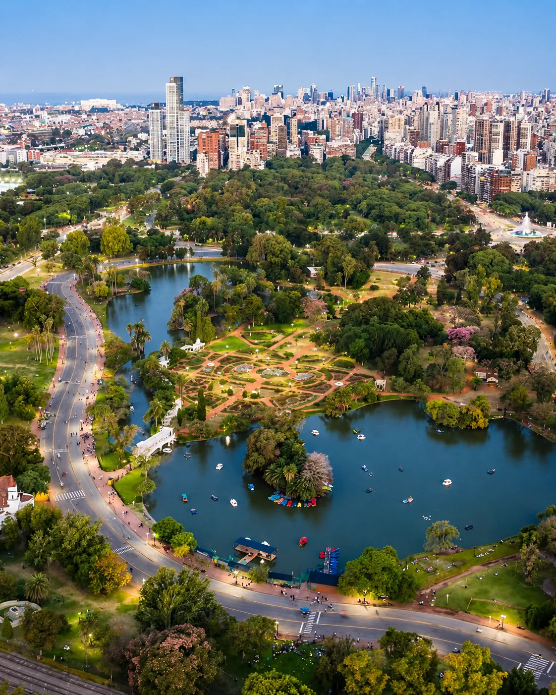 Vista aérea del parque y la ciudad de Buenos Aires